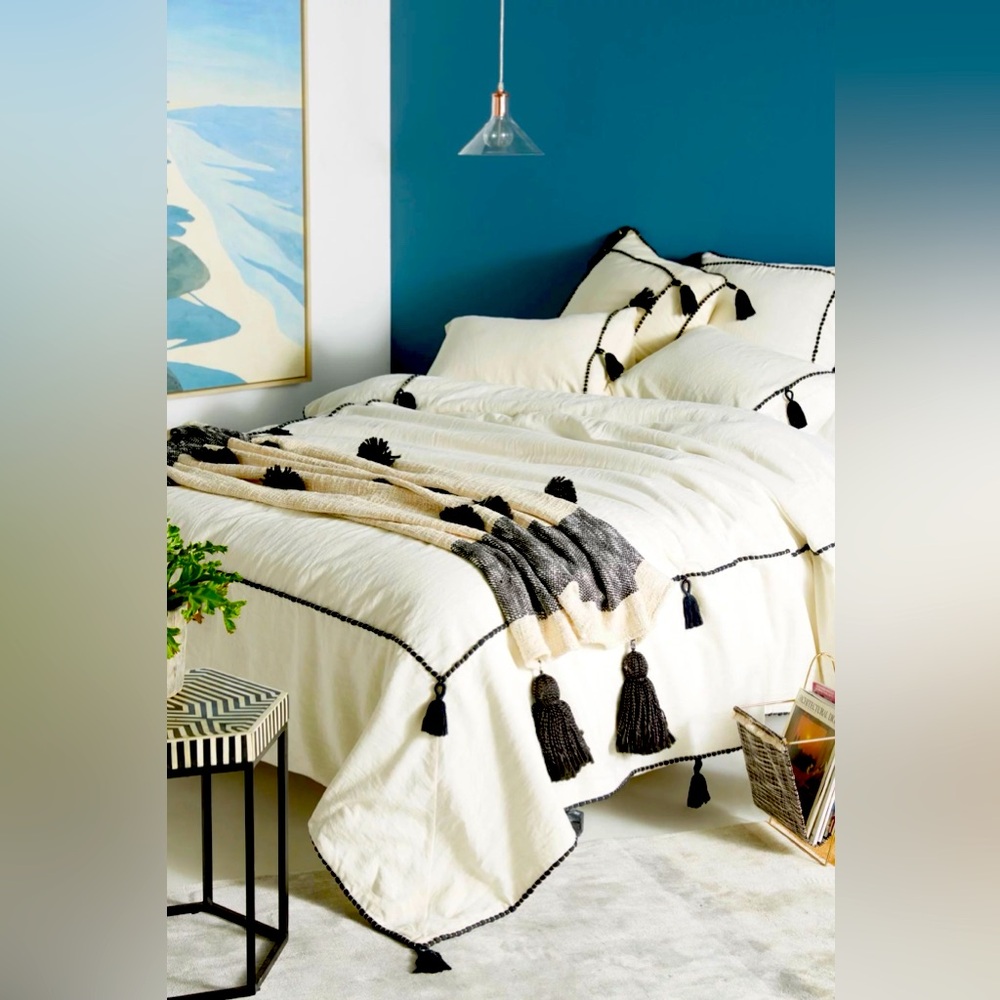 Anthropologie Tasseled Border Collection Black and White Twin Duvet Set NWT
